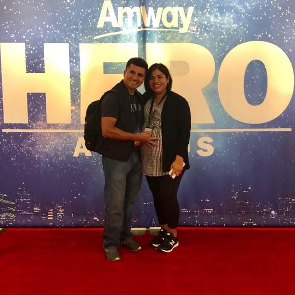 Meet your Posher, Rigobertoykarina - Picture 1 of 1